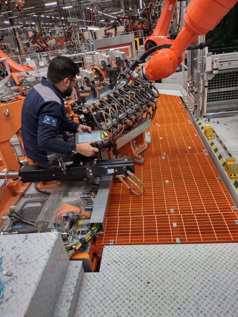 About Us – B & B Robotics